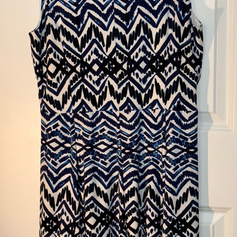 Chic Geometric Patterned Dress